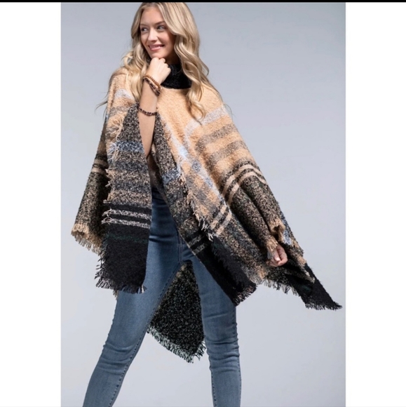 New Plaid Cowl neck poncho - Picture 3 of 6